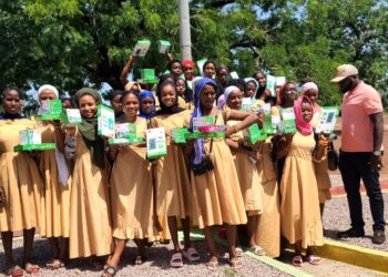 Dotation des enfants en lampes solaires